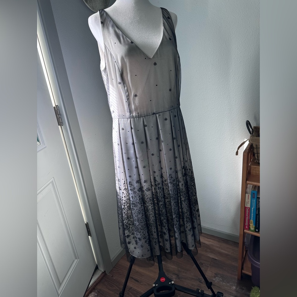 Papell Boutique Gray Silver Pleated Midi Dress